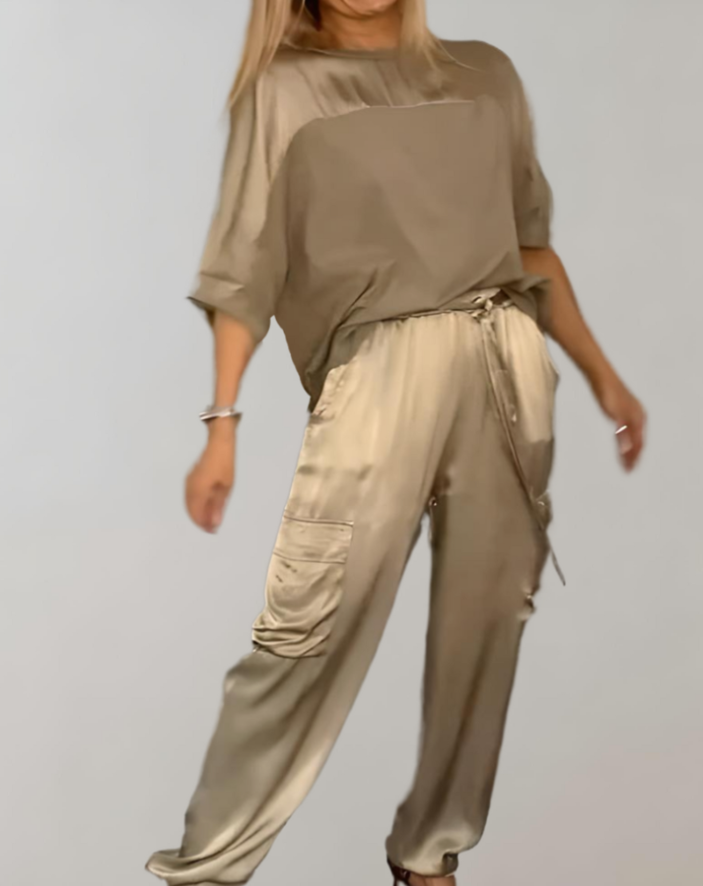 Alicia |  Conjunto de Lounge Cargo Suave como la Seda