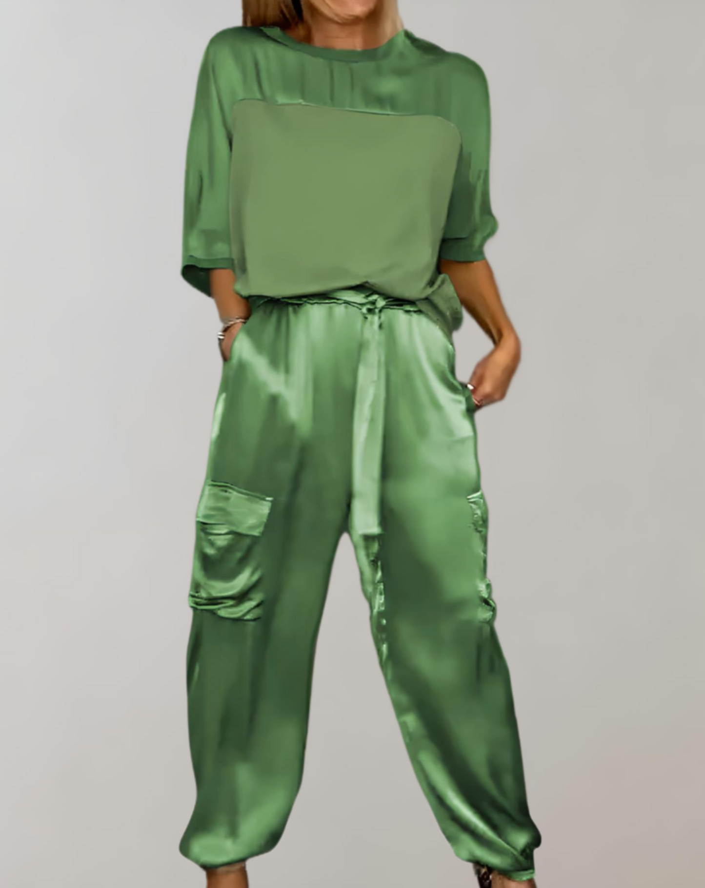 Alicia |  Conjunto de Lounge Cargo Suave como la Seda