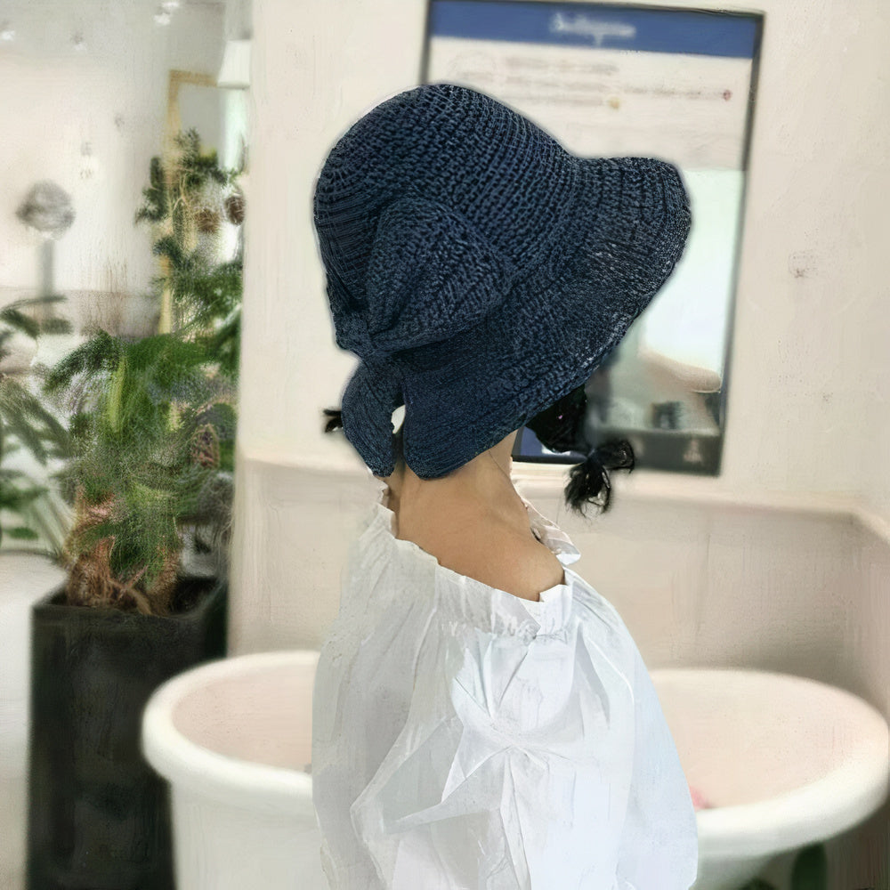 Olivia – Moderne foldbar hat med sløjfedetaljer