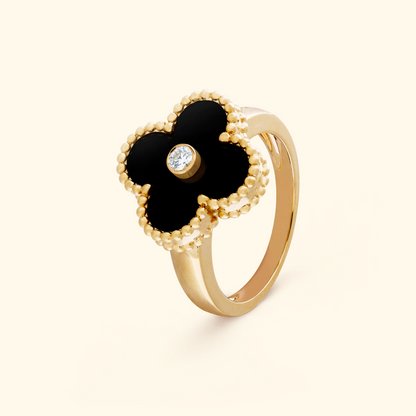 Elegant Clover-Shaped Ring - Waterproof & Hypoallergenic Design