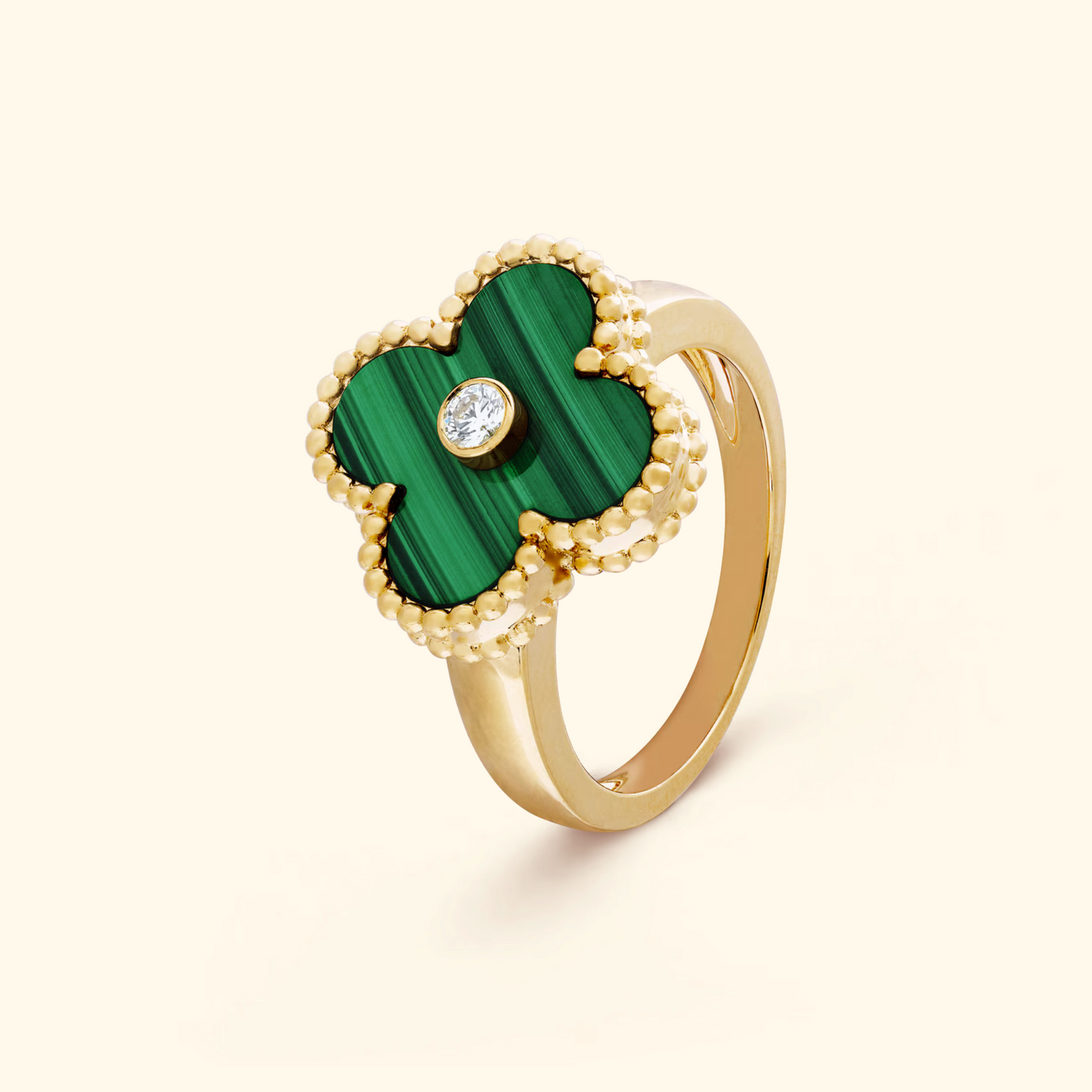 Elegant Clover-Shaped Ring - Waterproof & Hypoallergenic Design