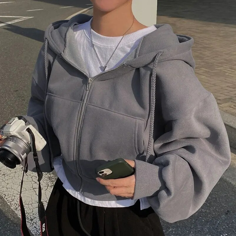 Moderne cropped hoodie med lynlås og stilfuld pasform