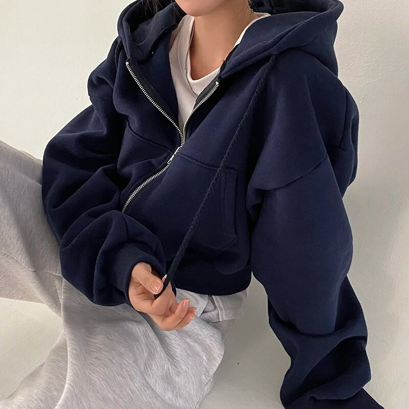 Moderne cropped hoodie med lynlås og stilfuld pasform