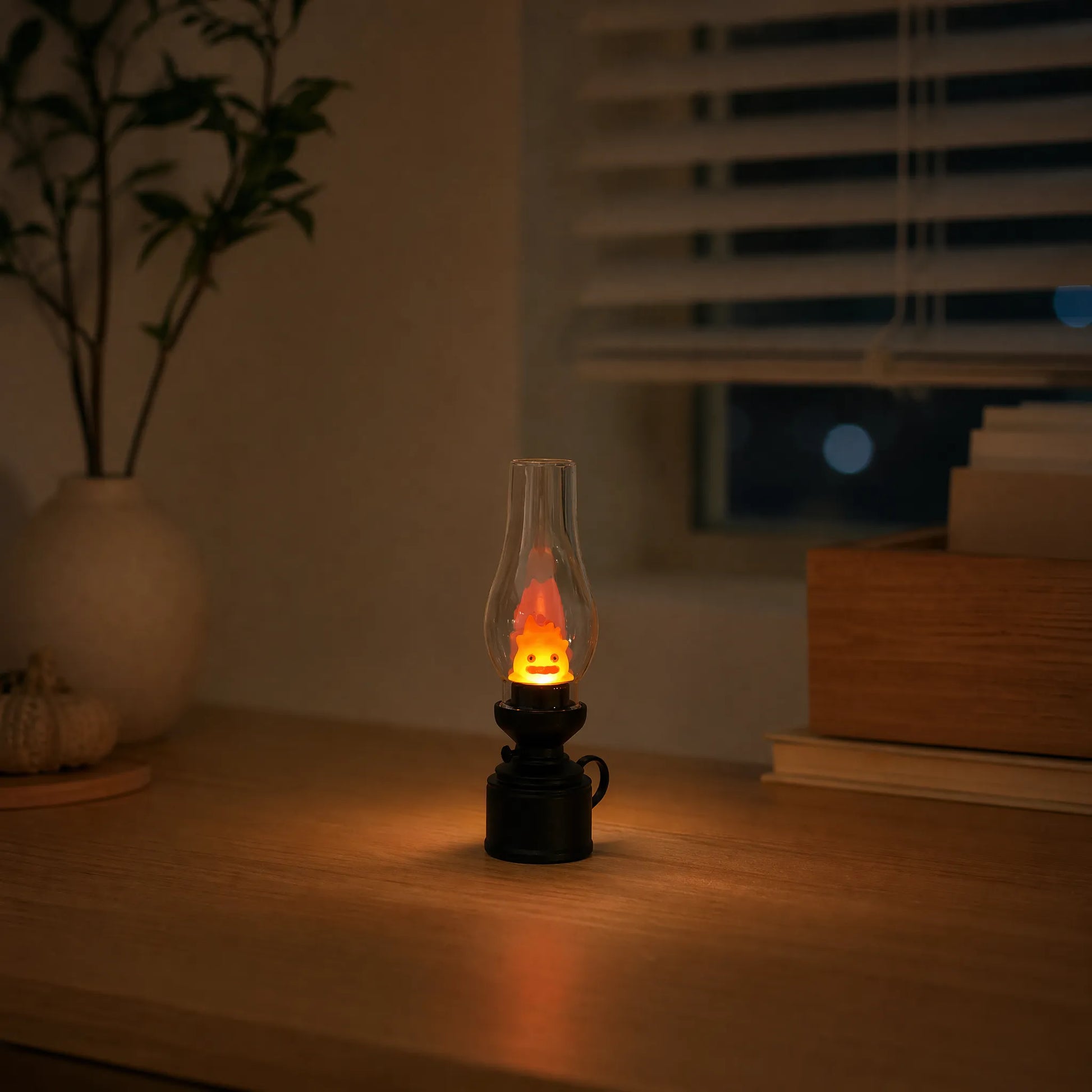 FlameGlow - Retro Style Lantern- Bedside Lighting
