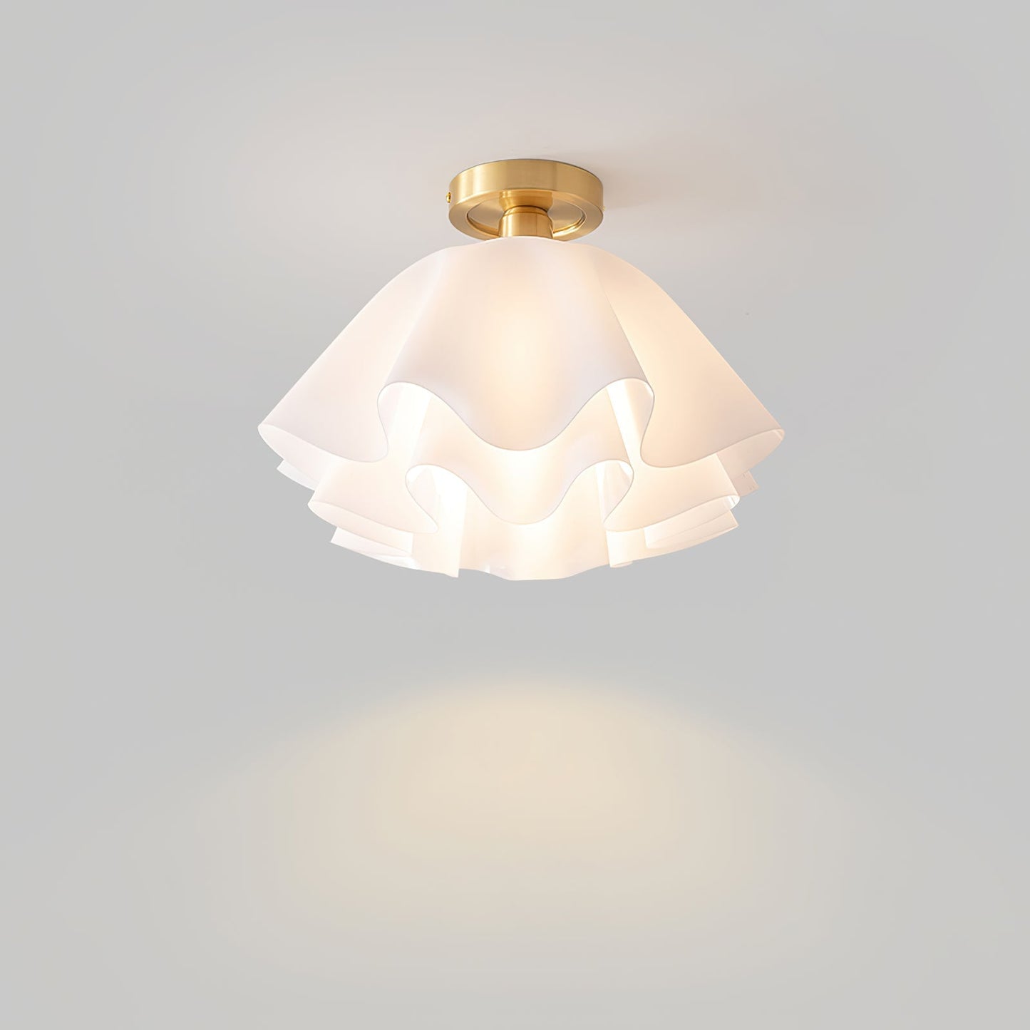Nuvola | Exclusieve Design Plafondlamp – Gelaagd Kelkvormig Glas met Koperen Armatuur