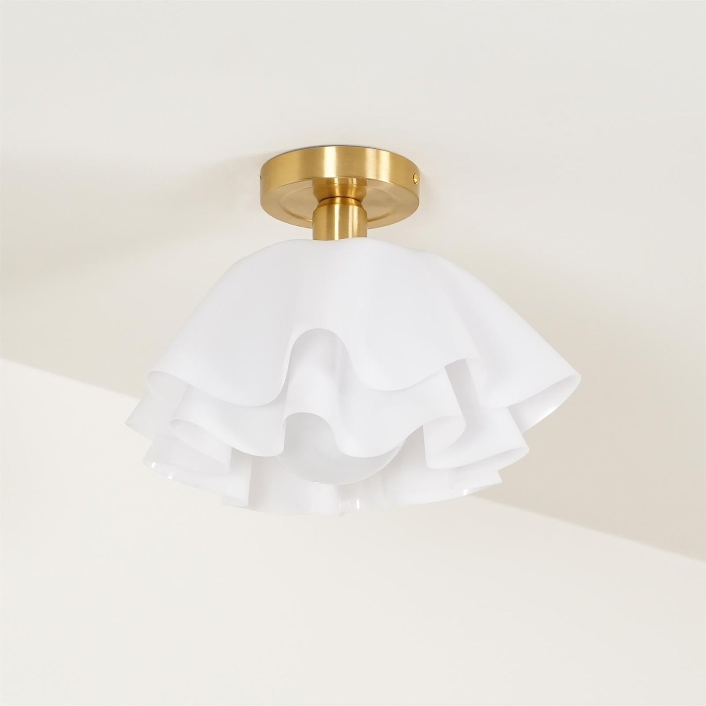 Nuvola | Exclusieve Design Plafondlamp – Gelaagd Kelkvormig Glas met Koperen Armatuur