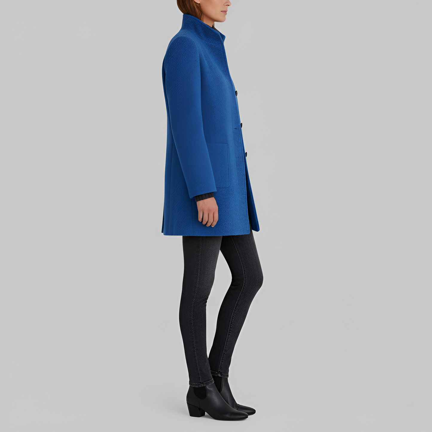 Cappotto femminile elegante dal design essenziale