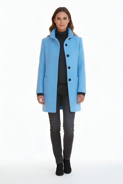 Cappotto femminile elegante dal design essenziale