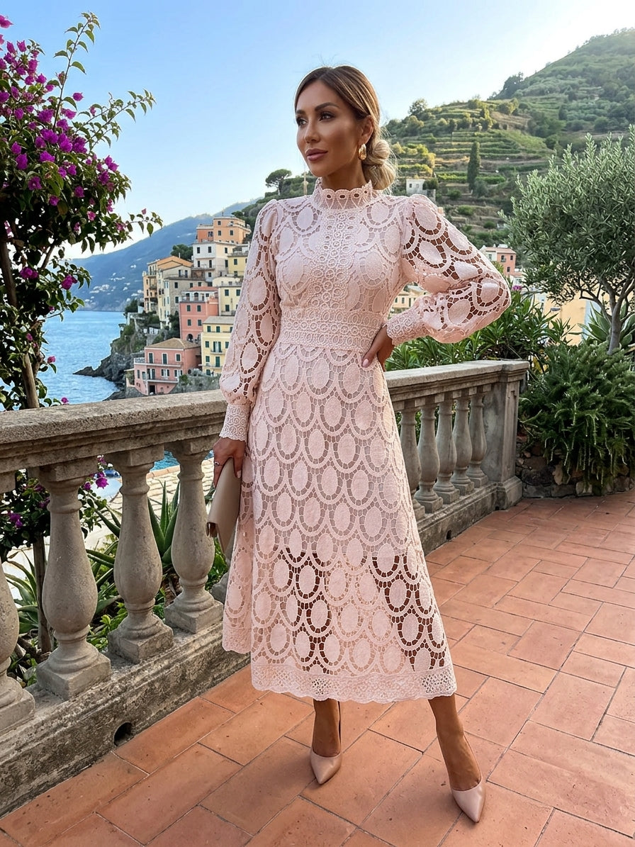 Renata | Sukienka midi na wesele – Elegancka koronkowa sukienka z bufkami