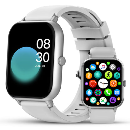 Montre connectée argentée avec bracelet blanc, affichant l'heure et des icônes d'applications colorées. Technologie portable moderne et élégante.