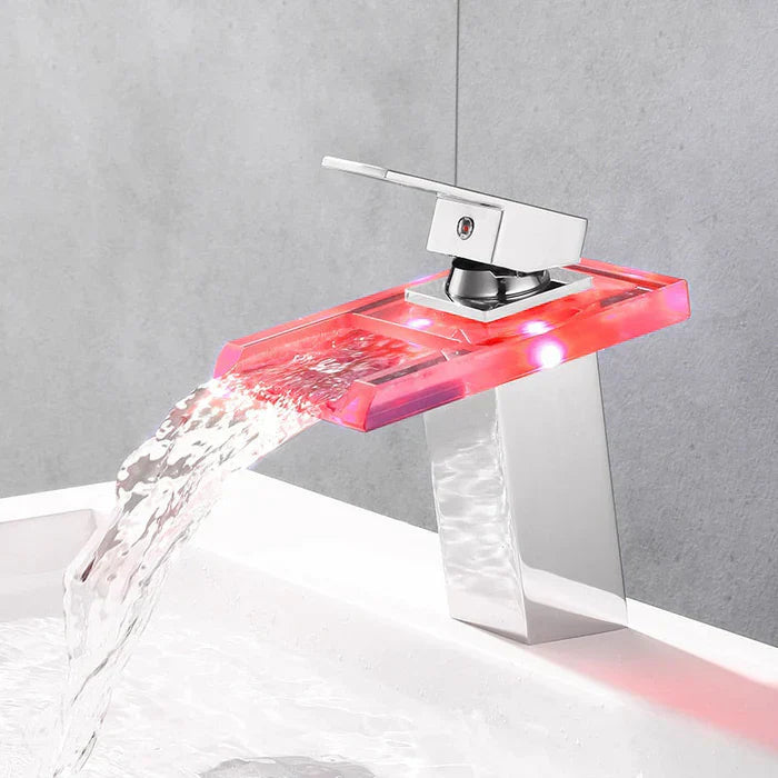 LumiFlow - LED vandfaldshane med temperaturindikator | Farveskift for sikker brug | Enkel betjening og energieffektiv design