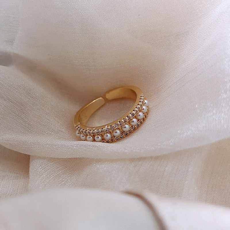 Divifa Pearls Ring in Gold-Plated stainless steel