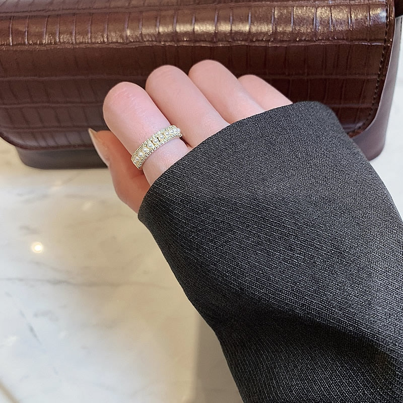 Divifa Pearls Ring in Gold-Plated stainless steel