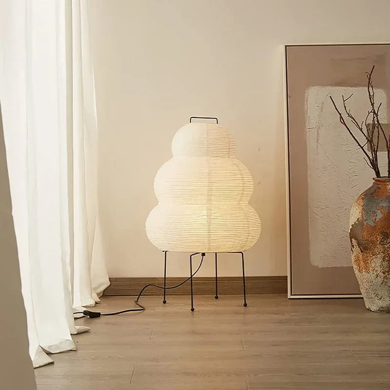 Hikari Washi Stehleuchte - Japanische Reispapier-Stehleuchte mit kugelförmigem Design und weichem, warmem Licht