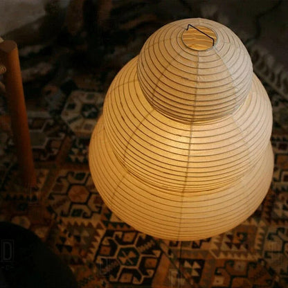 Hikari Washi Stehleuchte - Japanische Reispapier-Stehleuchte mit kugelförmigem Design und weichem, warmem Licht