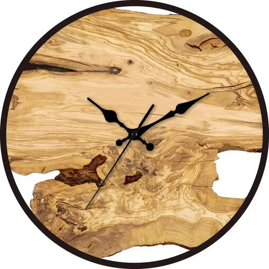 Holz-Wanduhr mit Harzdetails und römischen Ziffern – 30 cm Zorenza