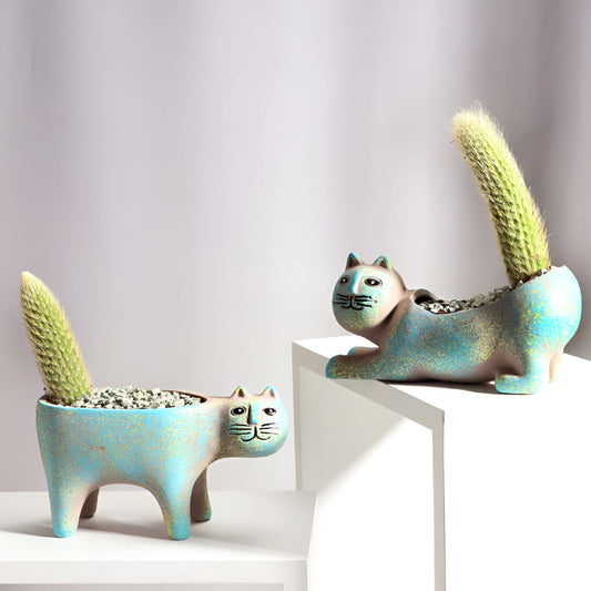 Lunavelle - Breathtaking Ceramic Flower Pot with Enchanting Cat Design for Your Garden Collection