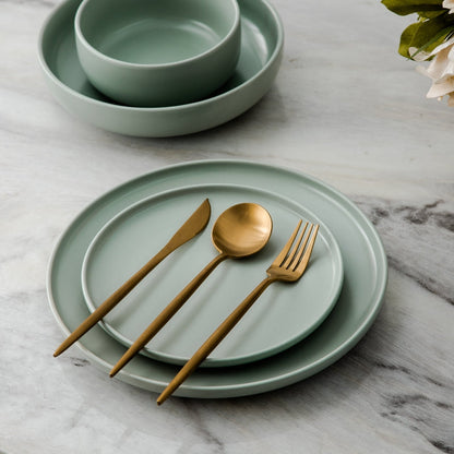 Minimalistisches Edelstahl-Besteckset mit mattem Finish