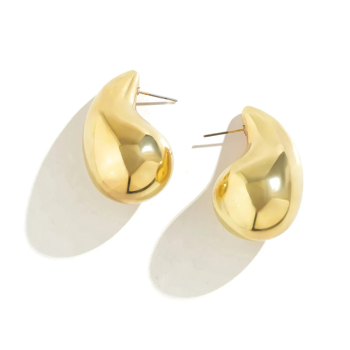 Goldene Wassertropfen-Ohrringe
