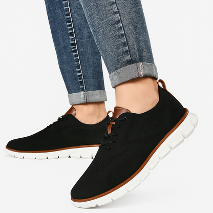 Shoe with model black