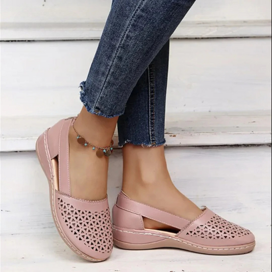 women walking shoes in breathable material for casual outings 0