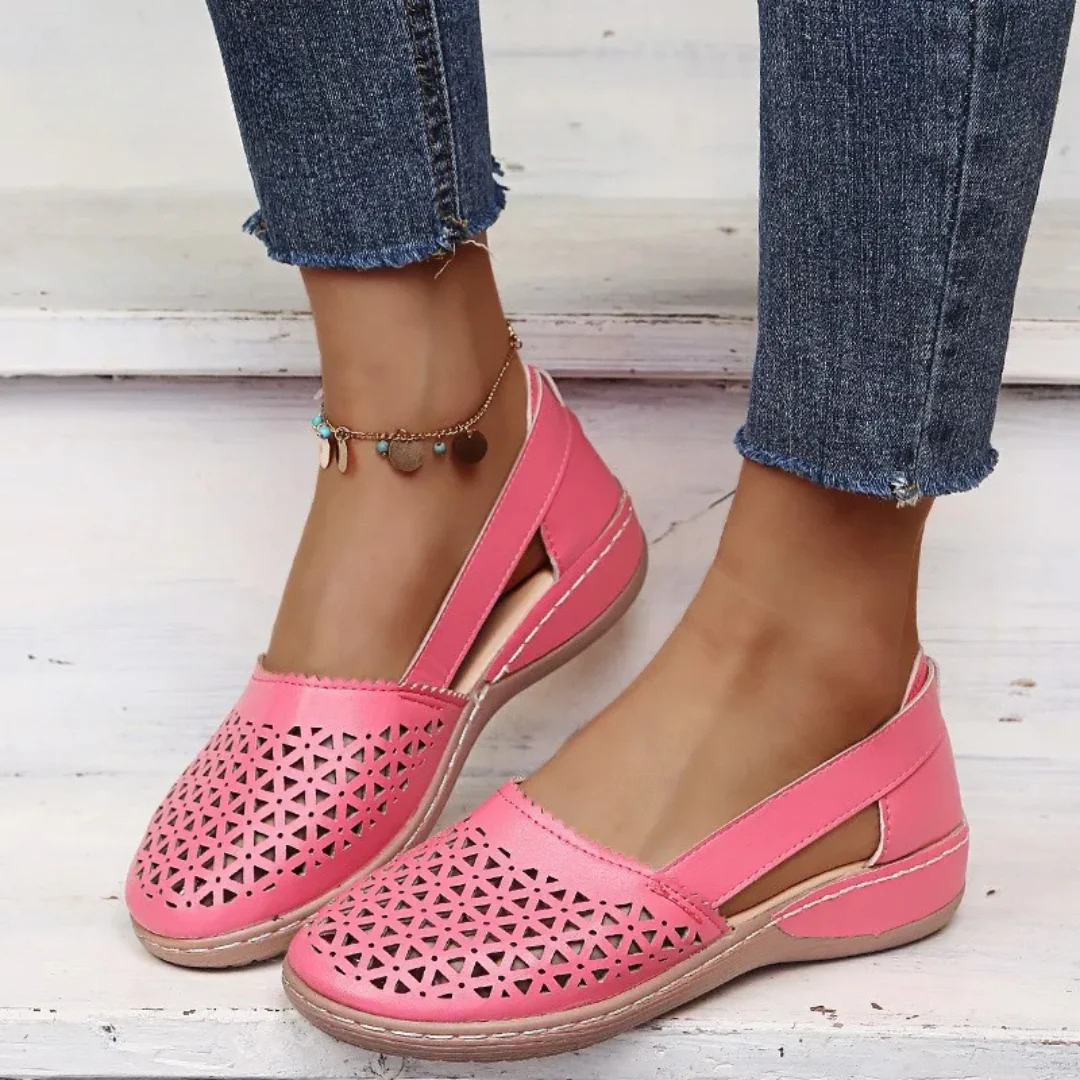women walking shoes in breathable material for casual outings 2