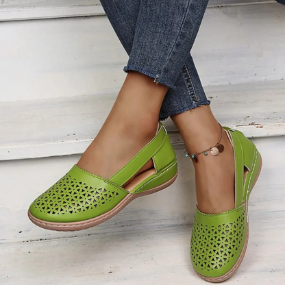 women walking shoes in breathable material for casual outings 5