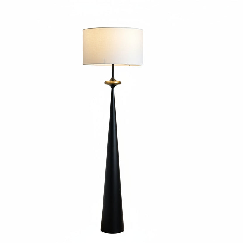 Lampa podłogowa z cylindrycznym abażurem z tkaniny