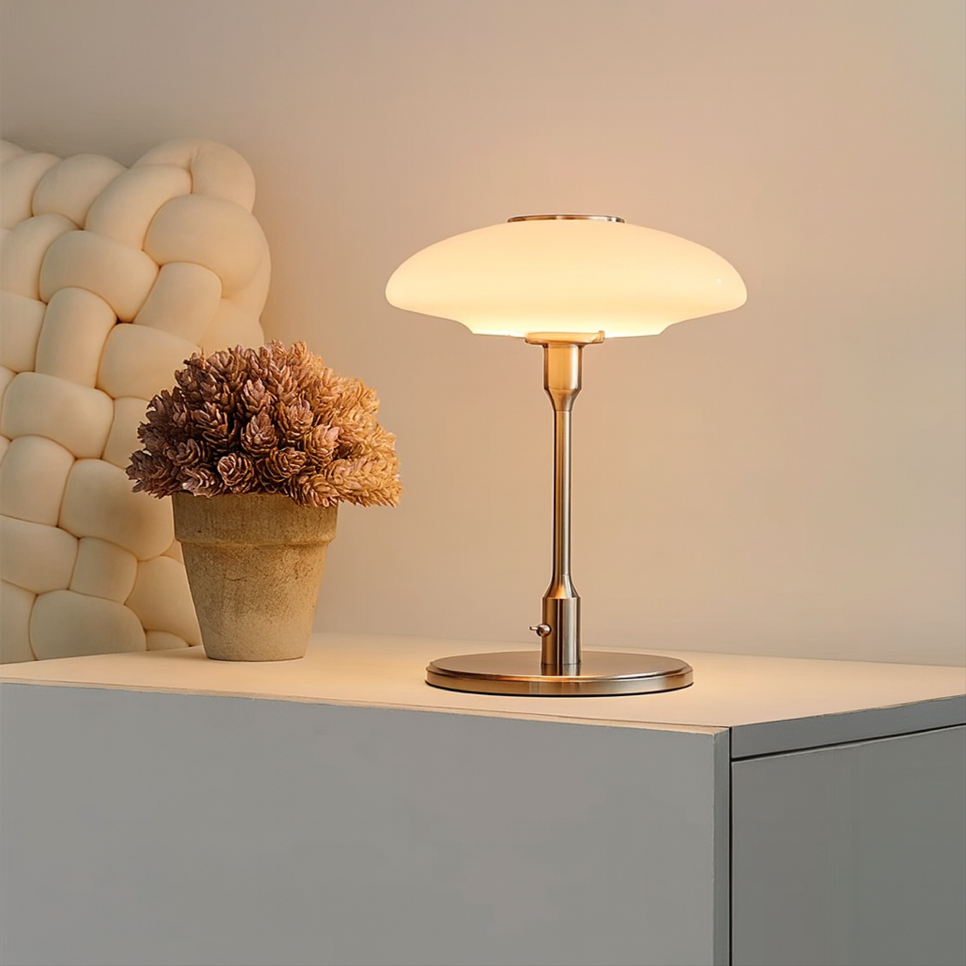 Lampa Stołowa Szklana z Metalowym Wykończeniem – Nowoczesna Lampa Stołowa do Salonu i Sypialni 2