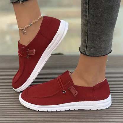 Alina – Round Toe Shoes with Ribbed Detail