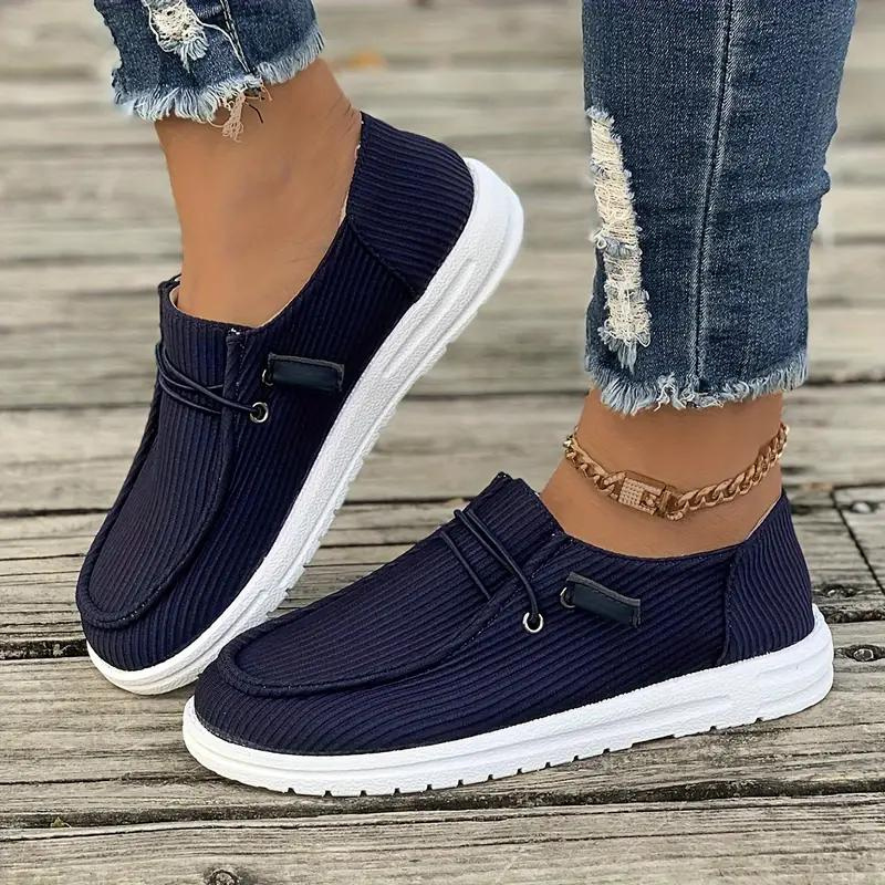 Alina – Round Toe Shoes with Ribbed Detail