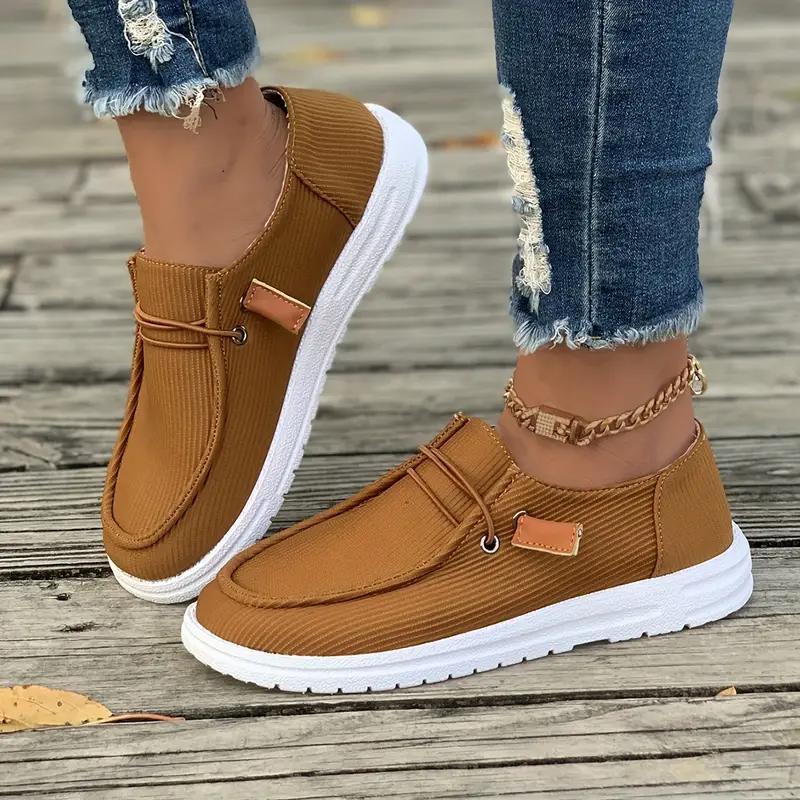 Alina – Round Toe Shoes with Ribbed Detail