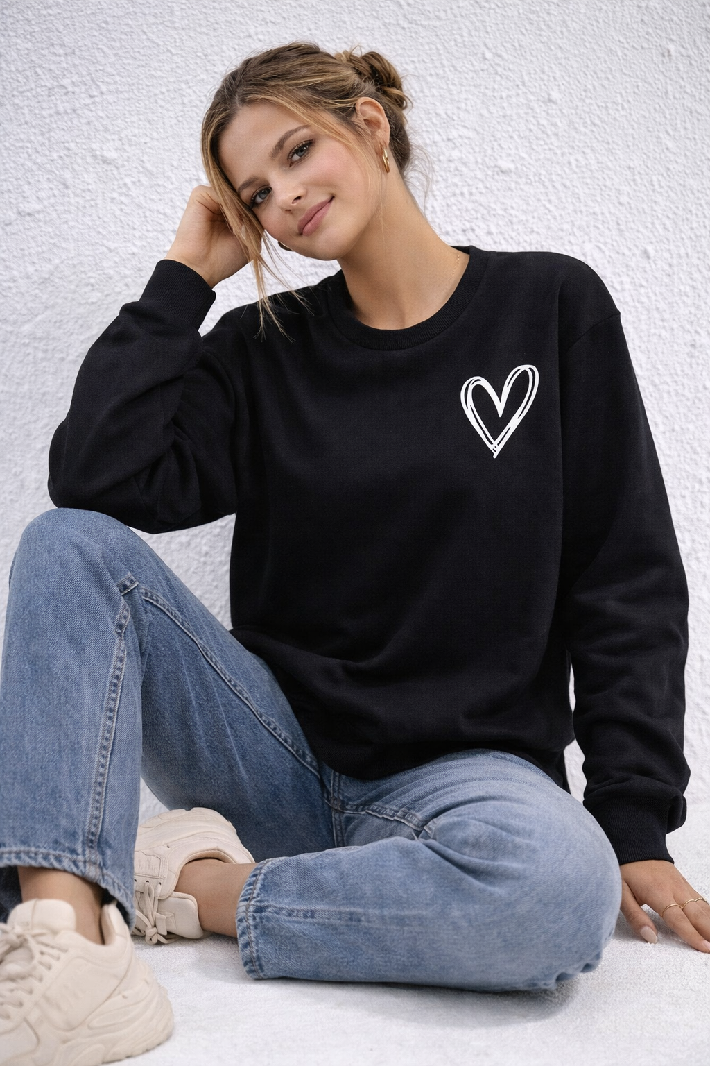 Emily™ - Minimalist Cozy Sweatshirt