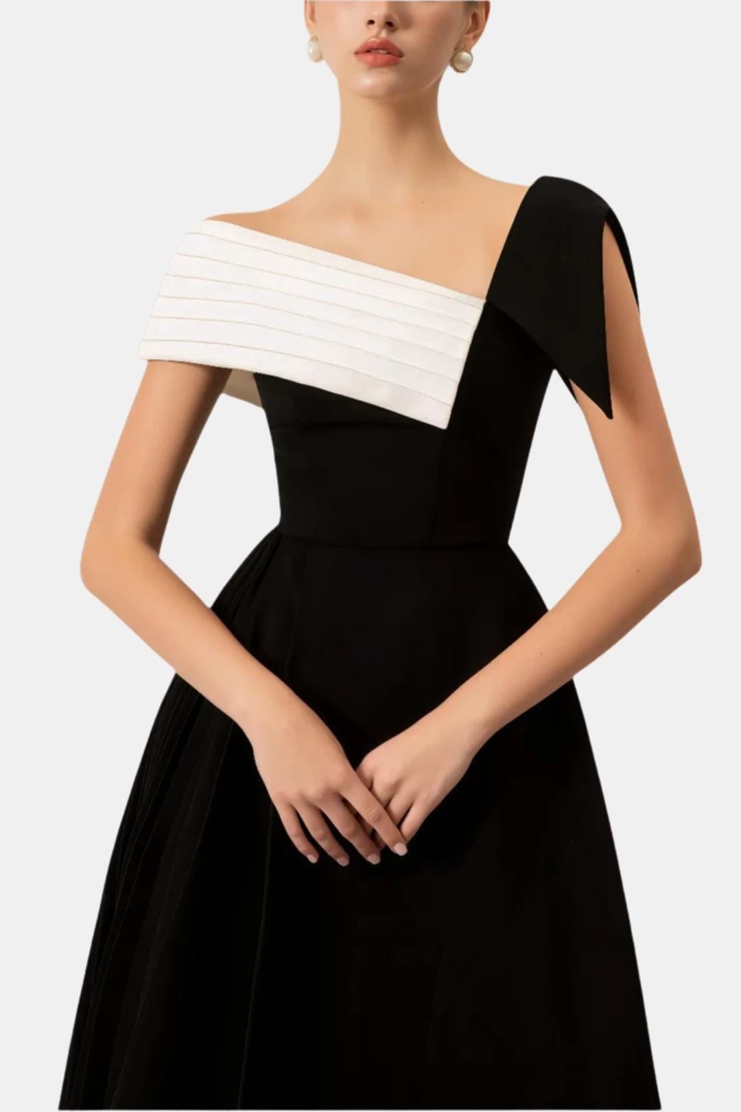 Ludy - Black & White One-Shoulder Midi Dress