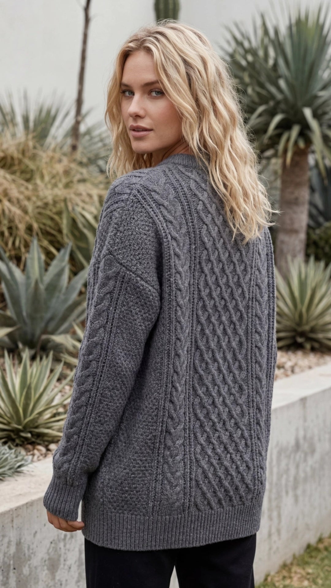 Women's Cable Knit Crew Neck Sweater Pullover