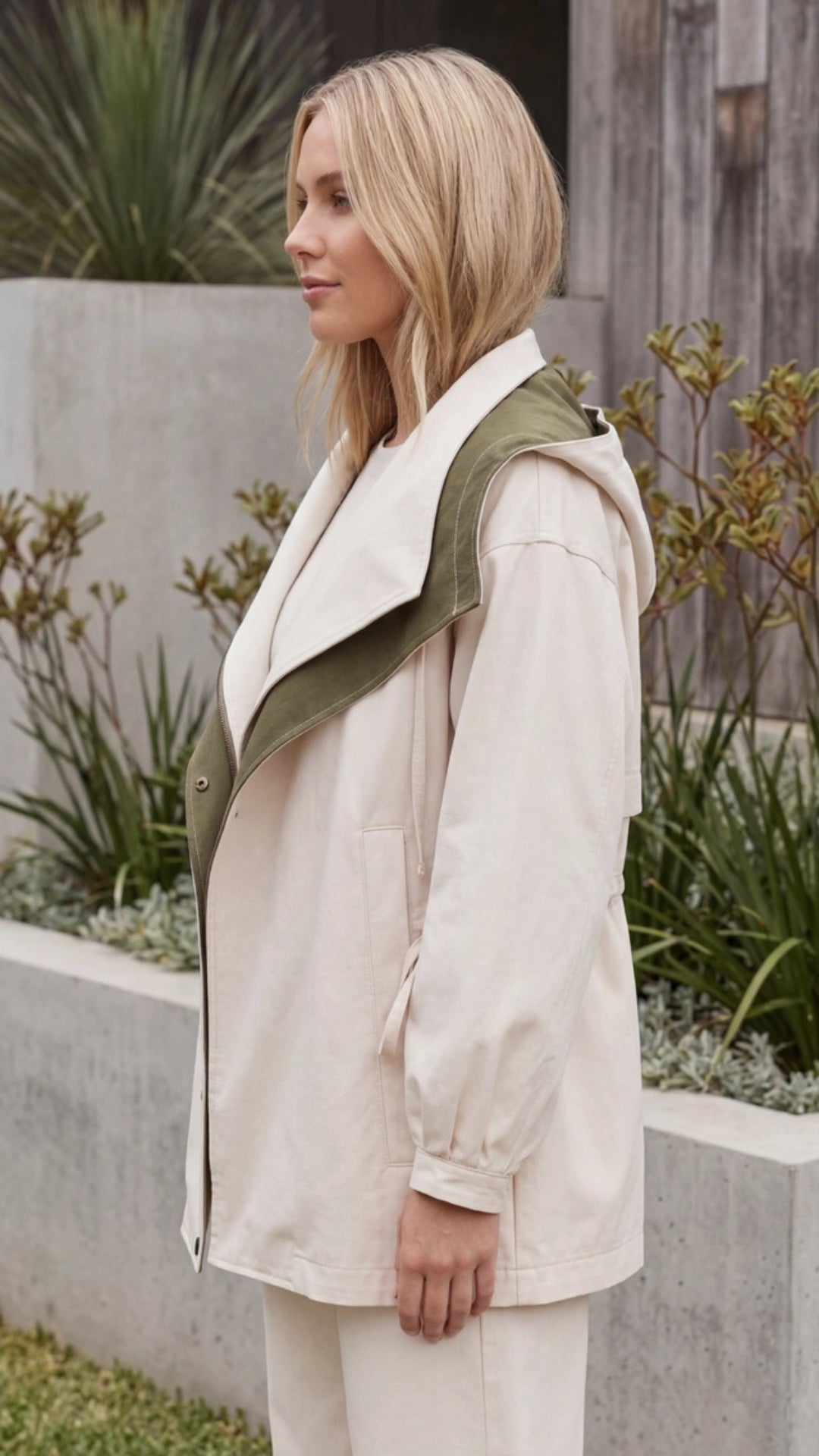 Women's Hooded Windbreaker Jacket