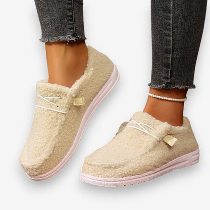 Mia – Women's Round Toe Flats with Slip-On Design