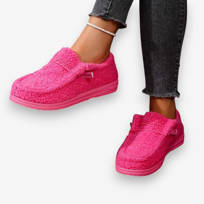 Mia – Women's Round Toe Flats with Slip-On Design