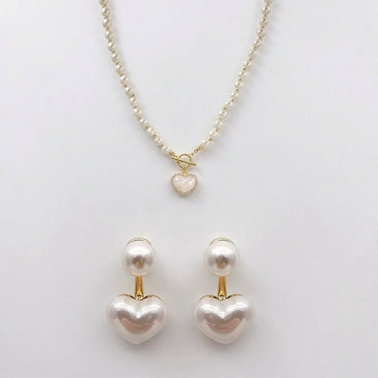 Amora™ — Collana Elegante con Perle e Cuore in Oro 18K
