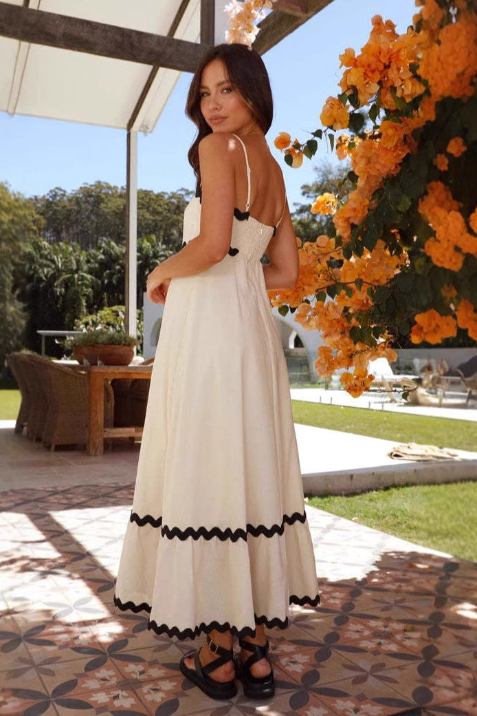 Abigail | Elegant Dress with Refined Detail