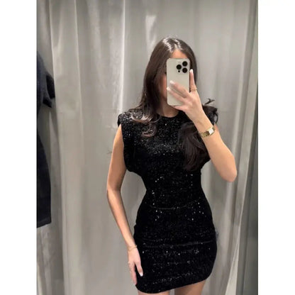 Jia | Elegant Dress with Refined Detail