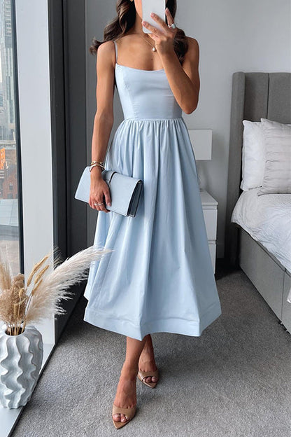 Lea | Elegant Dress with Refined Detail