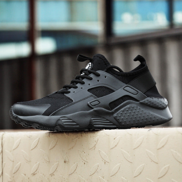 Men's Low Top Sneakers with Rounded Toe and