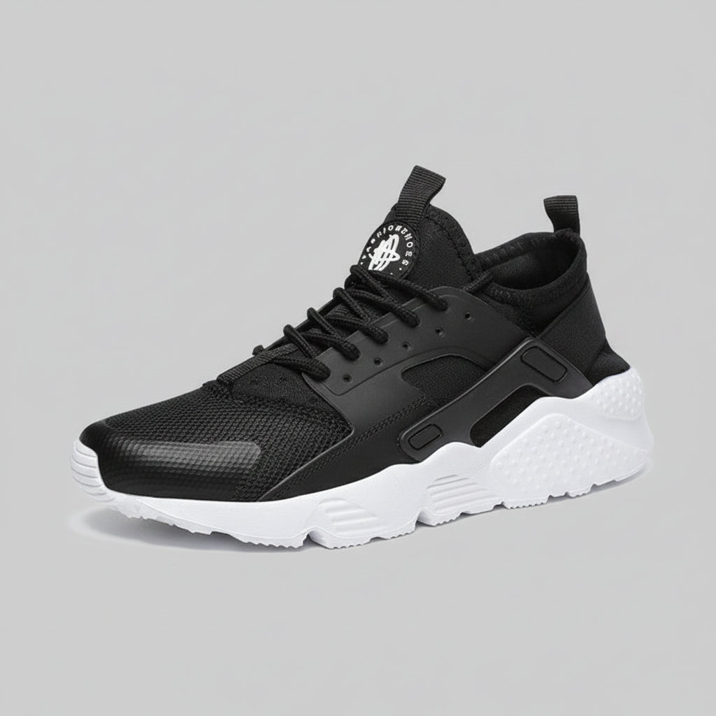 Herresneakers med lav top og afrundet tå og snørelukning