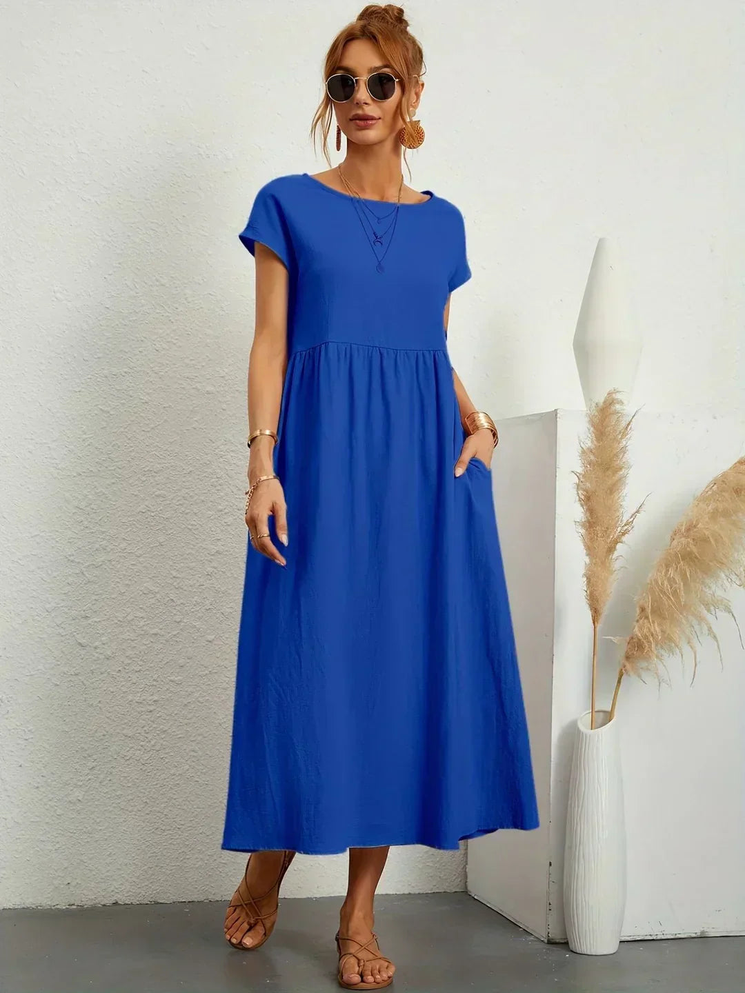 Gabrielle | Fließendes Midi-Kleid zeitloser Eleganz