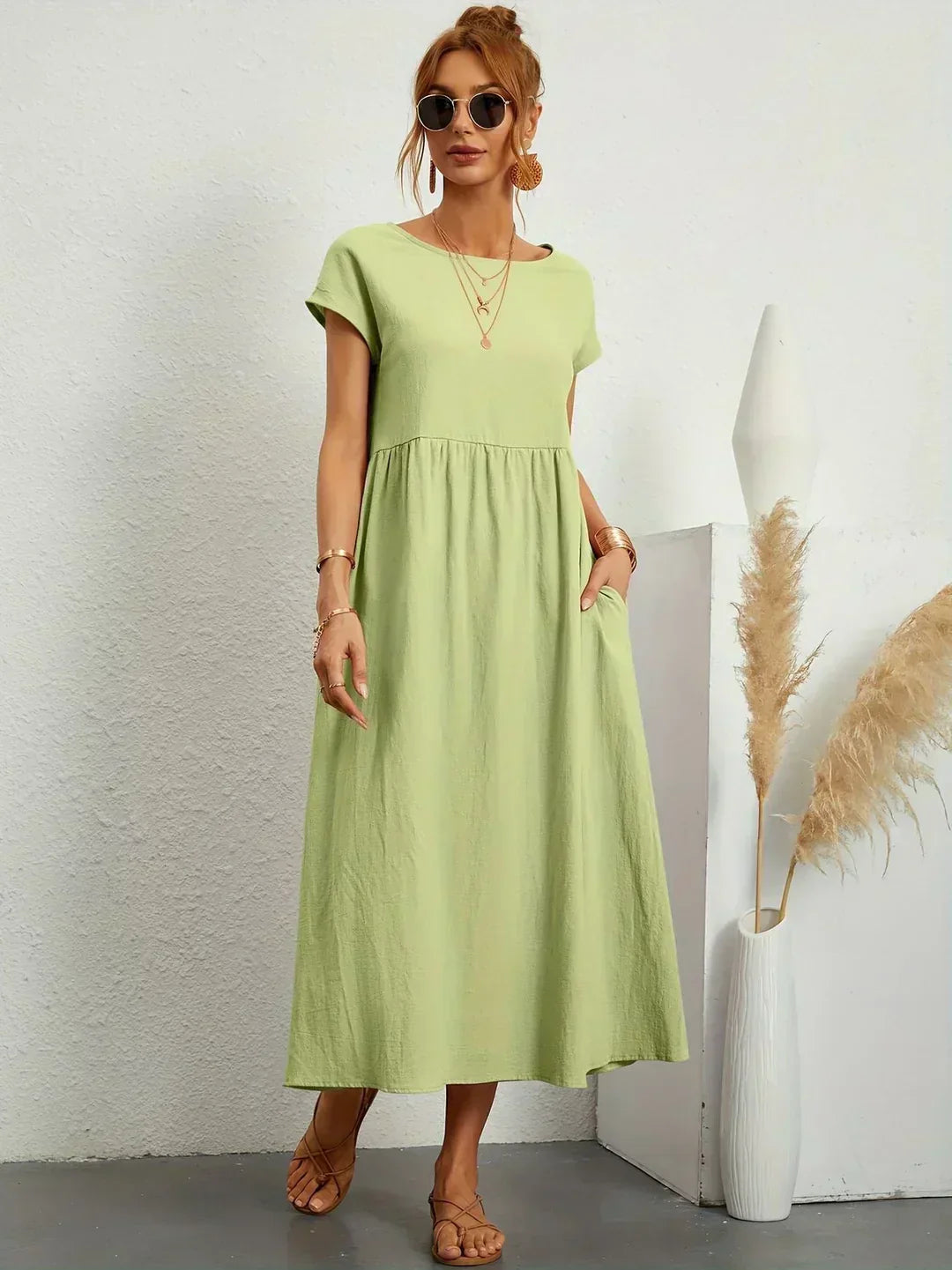 Gabrielle | Fließendes Midi-Kleid zeitloser Eleganz