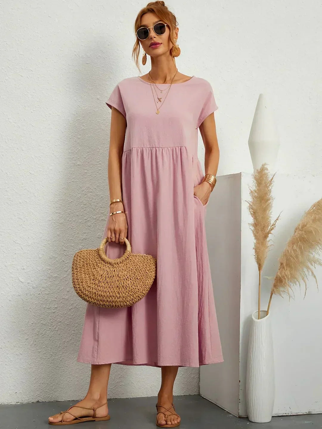 Gabrielle | Fließendes Midi-Kleid zeitloser Eleganz