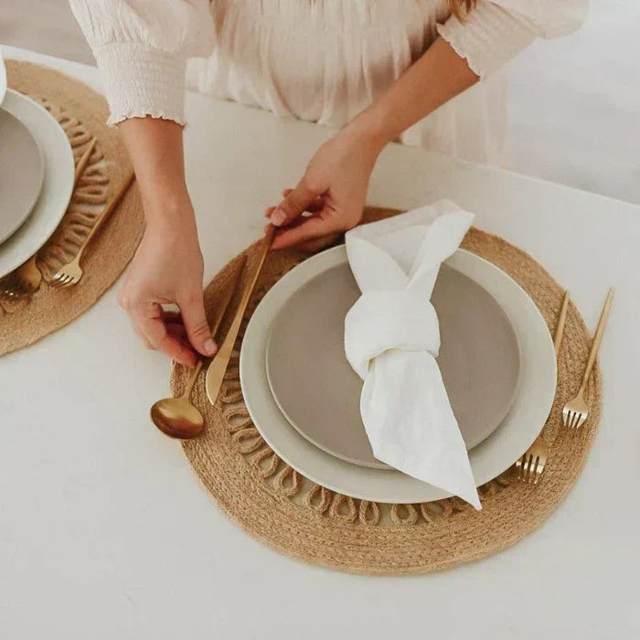 Minimalistisches Edelstahl-Besteckset mit mattem Finish