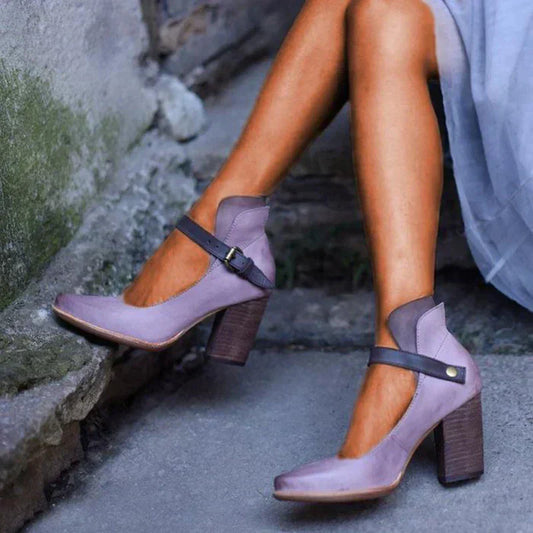 Elegant Heel Sandals with Straps