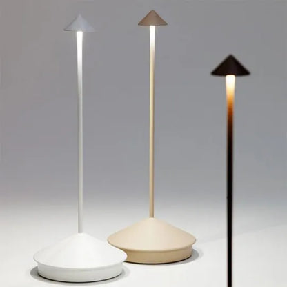 Elegante kabellose LED-Tischlampe im modernen Design